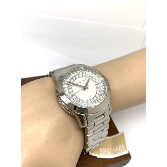 Michael Kors Women's Watch MK6531 Runway Quartz Silver Stainless Steel 40mm - Picture 6 of 14